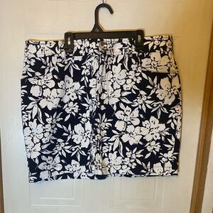 Chaps Ralph Lauren Black and White Floral Preppy Mini Skirt Size 16